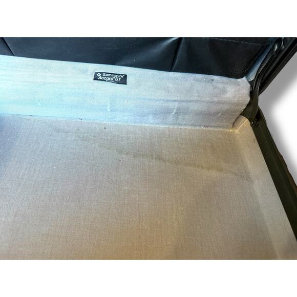 Vintage Brown Samsonite Hard-Shell Briefcase with Combination Lock - Picture 6 of 6